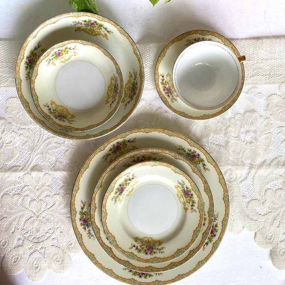 Vintage Kikusui Japan 7 Piece Place Setting - Tan & Green Border, Floral Sprays - Picture 3 of 13
